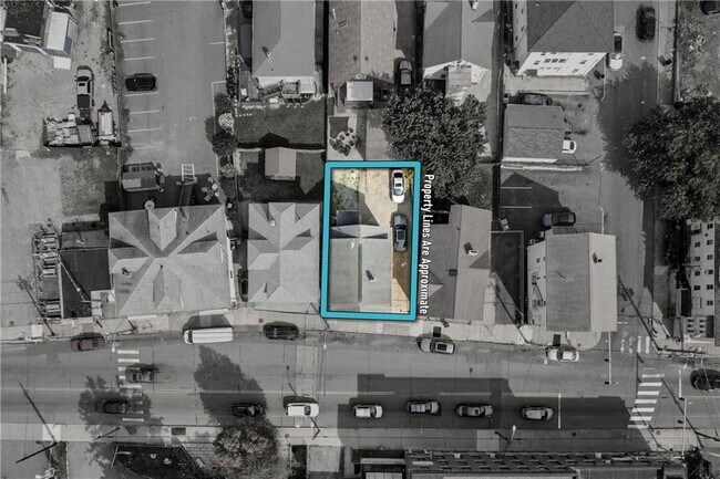 Building Photo - 555 Branch Ave