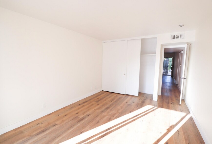 Building Photo - 9647 Spyglass Ave