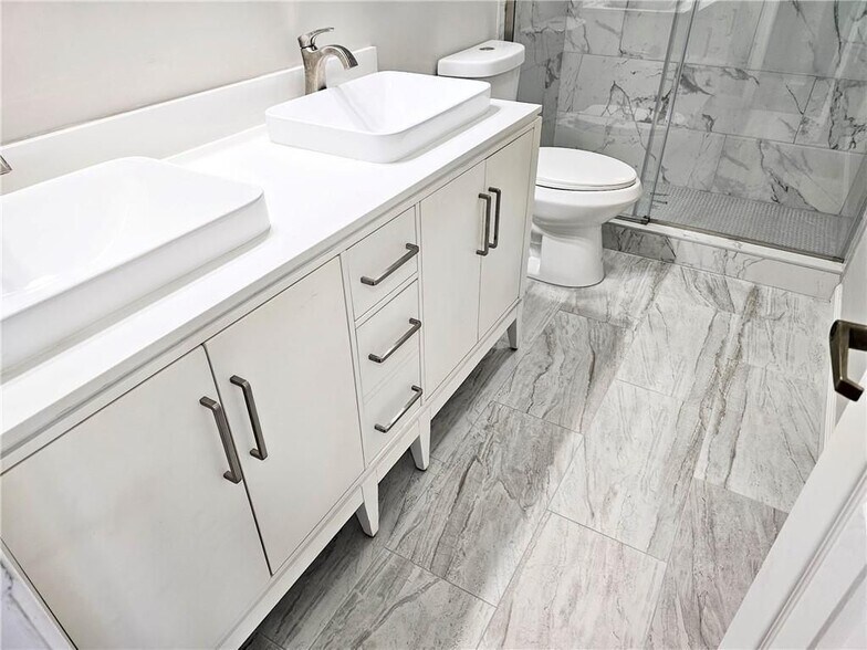 Building Photo - 8425 Falling Rocks Way