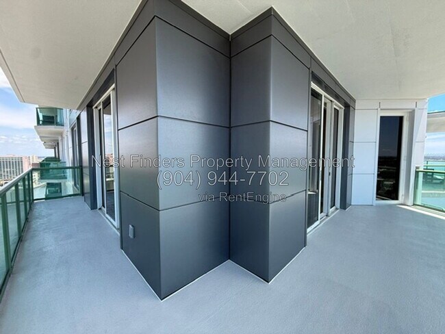 Building Photo - 1431 Riverplace Blvd