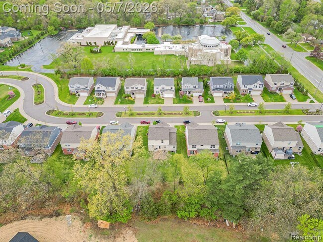 Building Photo - 8640 Quincy Dr