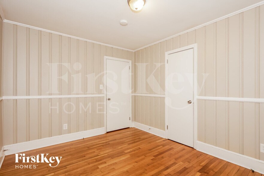 Building Photo - 1421 Waddell St