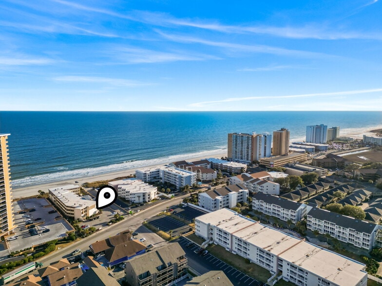 Building Photo - 9620 Shore Dr