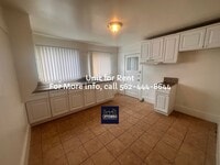 Building Photo - 2 Bedrooms / 1 Bath / West Hollywood