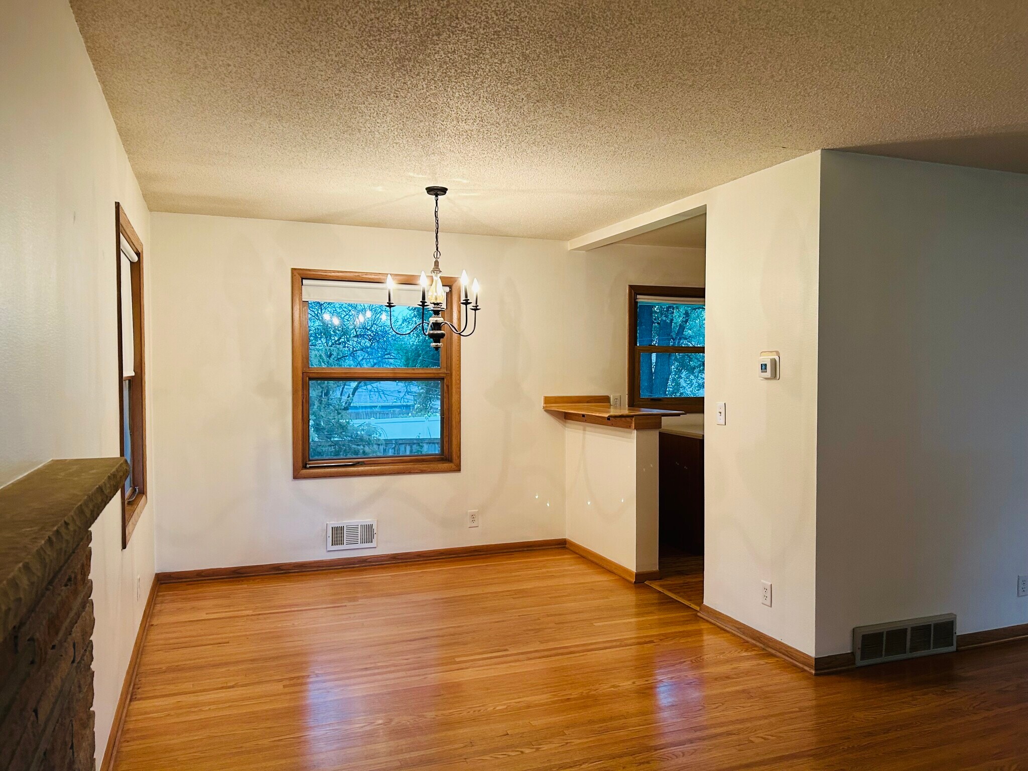 Building Photo - 3813 W 60th St