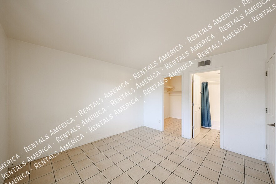 Building Photo - 12440 N 20th St
