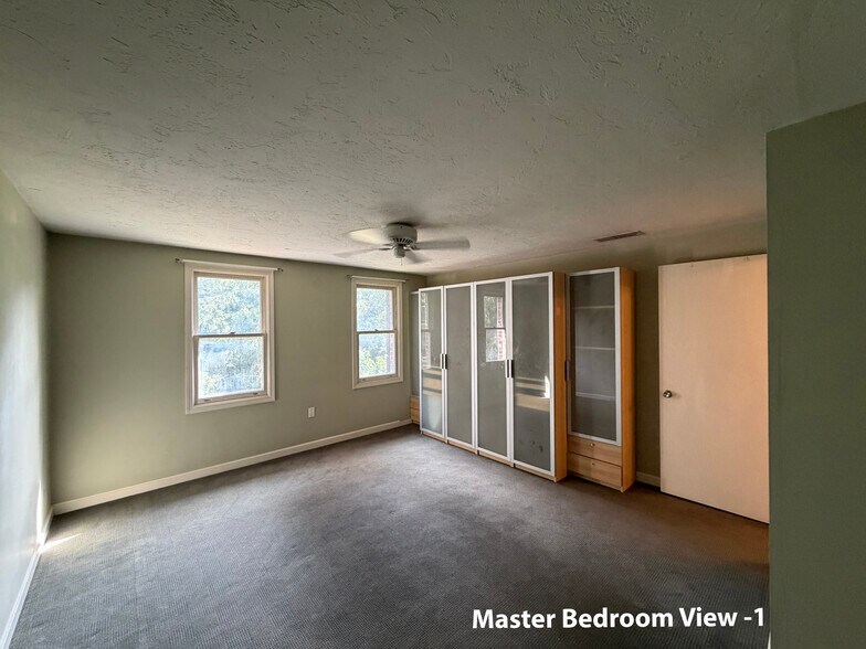 Building Photo - 348 Neponset St