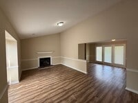 Building Photo - 4720 Matt Dr