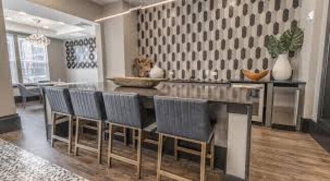 Building Photo - 541 Great Circle Rd