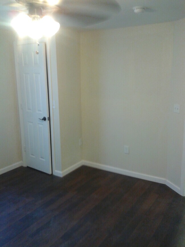 Building Photo - 723 Heywood Ave