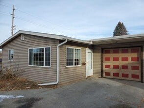Building Photo - 2 bedroom in Billings MT 59102
