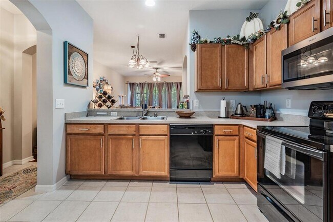 Building Photo - 2445 Earlswood Ct