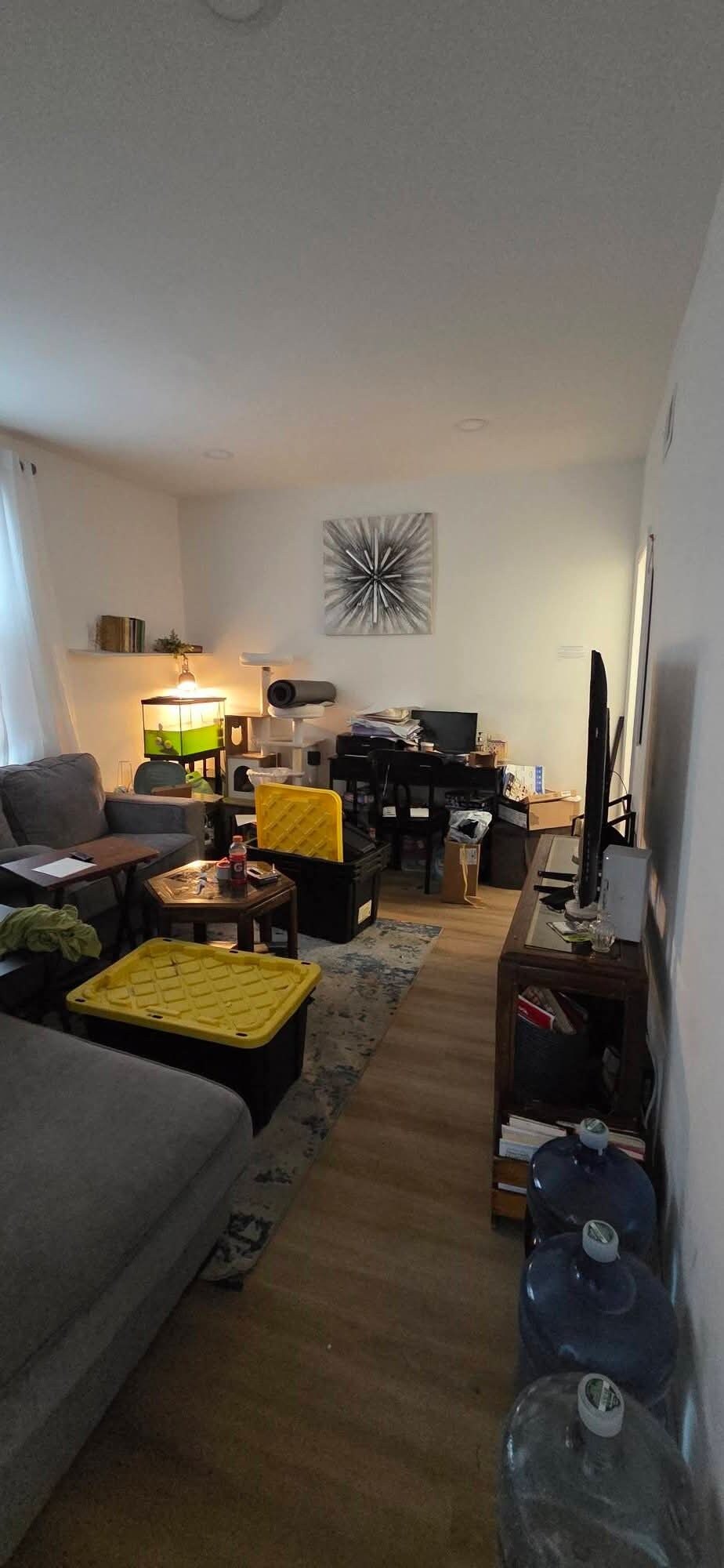 Building Photo - 35 Vernon Ave