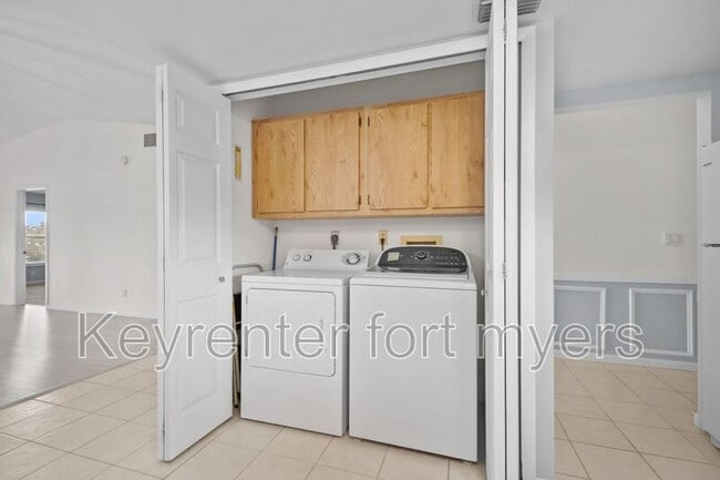 Building Photo - 15350 Moonraker Ct