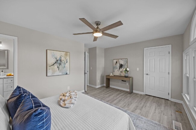 Building Photo - Charming 3-Bed Home with Granite Touches & Finished Basement in Raleigh!