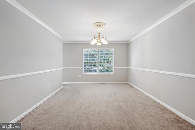 Building Photo - 43 St Williams Way