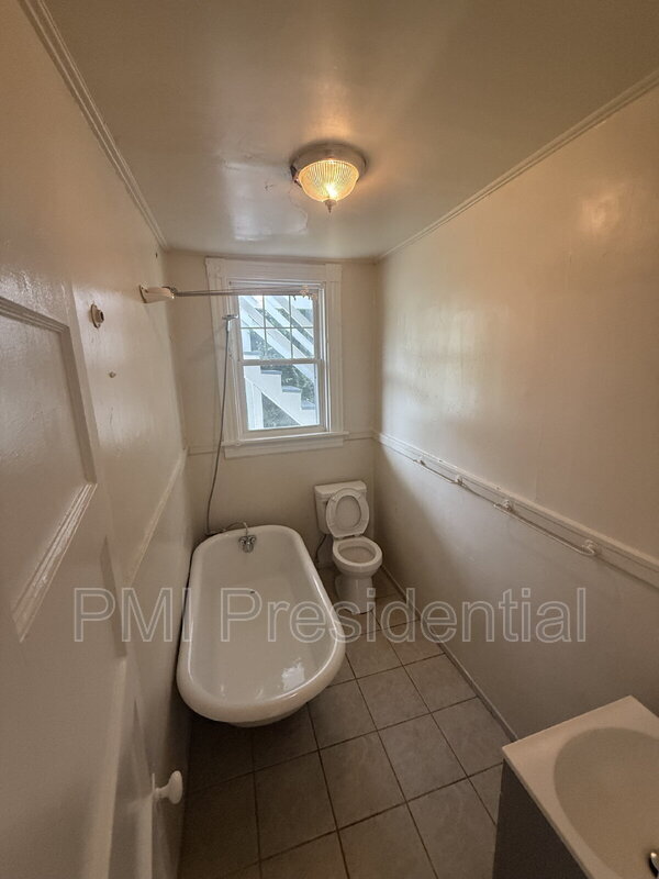 Building Photo - 1209 Wallace St