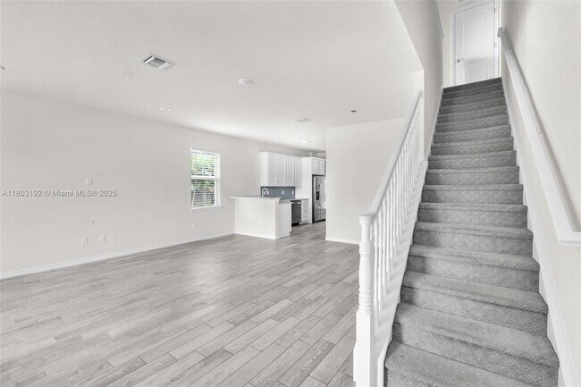 Building Photo - 5040 Eucalyptus Dr