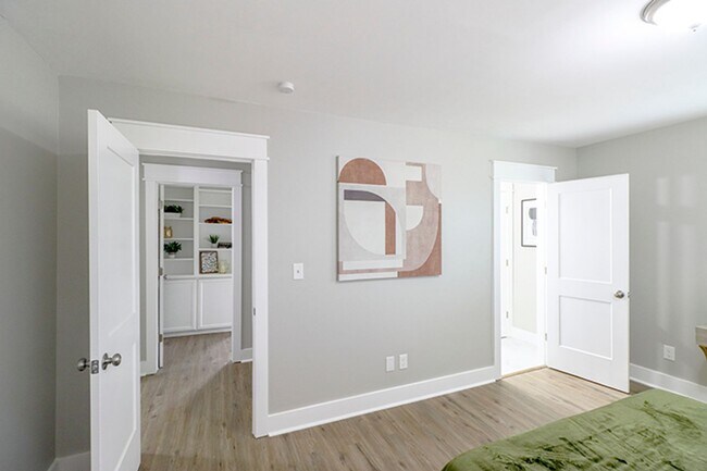 Building Photo - 3 bedroom, 2 bathroom home available in La Grange; Oldham County School District!