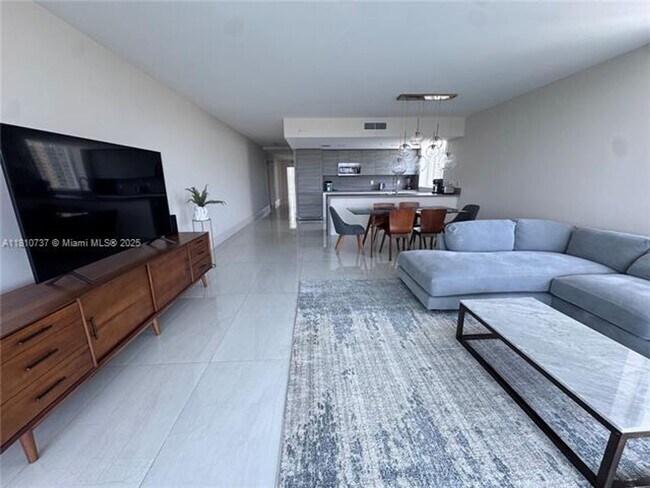 Building Photo - 400 Sunny Isles Blvd