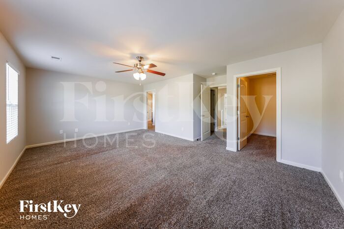 Building Photo - 108 Rosegate Dr