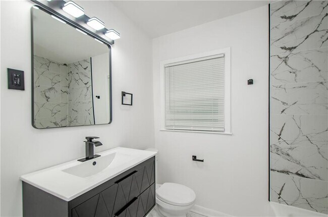 Building Photo - 3833 Wedgefield Cir