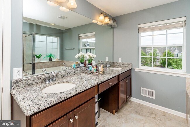Building Photo - 27 Braeburn Dr