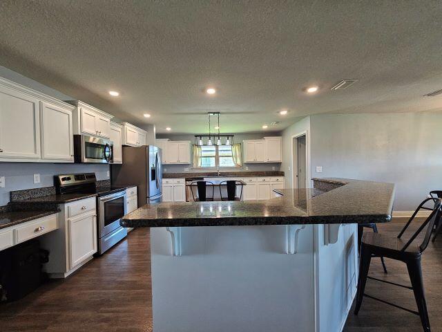 Building Photo - 5787 Dogwood Dr E