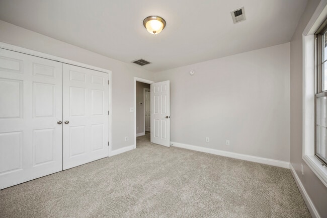 Building Photo - 393 Hays Blvd