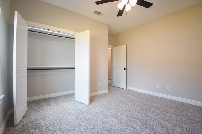 Building Photo - 516 Windy Way Dr