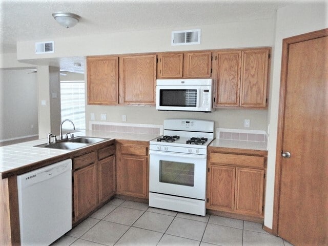 Building Photo - 8140 Waterbury Pl NW