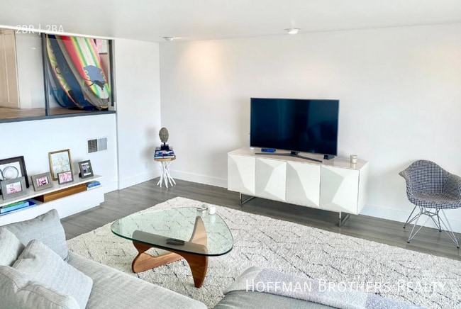 Building Photo - 18203 Coastline Dr