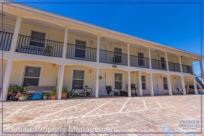 Building Photo - 1555 Blue Point Ave