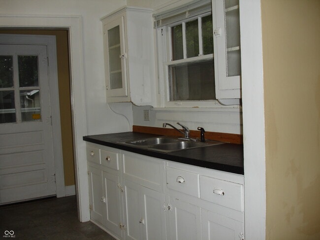 Building Photo - 434 Berkley Rd