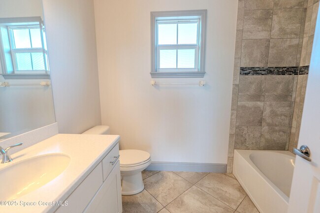 Building Photo - 2453 Rodina Dr