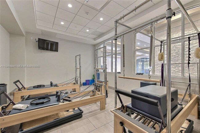 Building Photo - 21205 NE 37th Ave