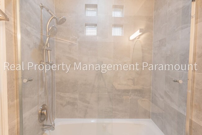 Building Photo - Spectacular 2 Bedroom, 2 Bath Condo with Large Loft flex-space