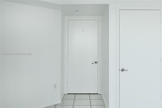 Building Photo - 350 S Miami Ave