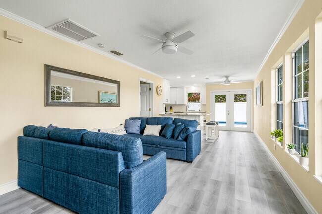 Building Photo - 1510 3rd Ct