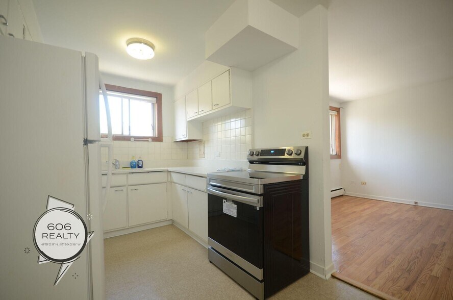 Building Photo - 1408 W Juneway Terrace