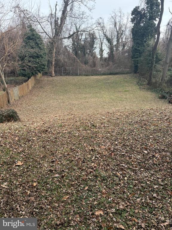 Building Photo - 661 Genessee St