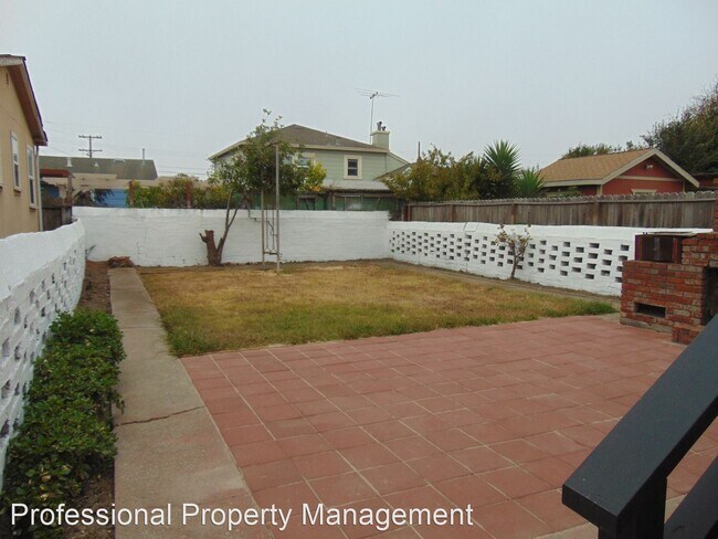 Building Photo - 2 br, 1 bath House - 2550 Clinton Avenue