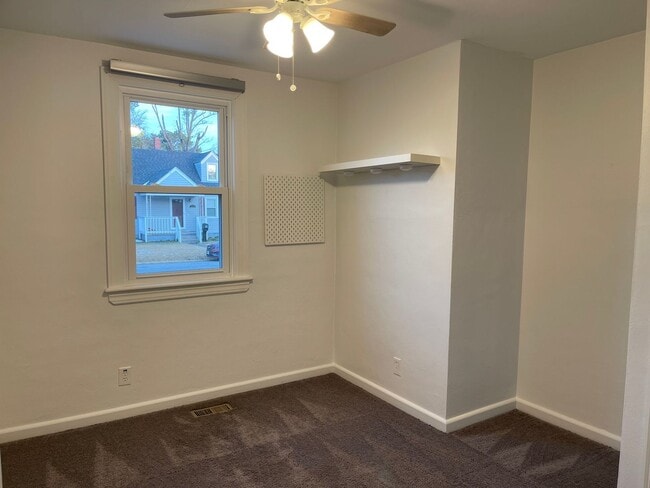 Building Photo - Impeccably Updated 3 BR / 2 BA Ranch