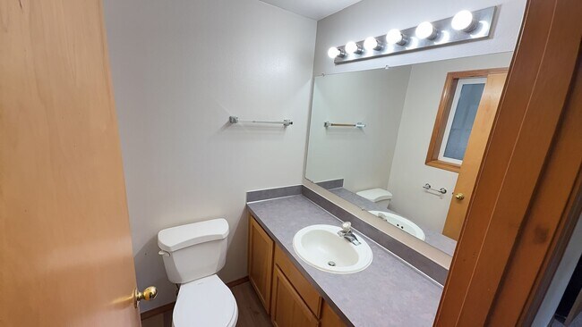 Building Photo - 3 Bedroom 1.5 Bath Home Fenced Yard, Shed & Garage