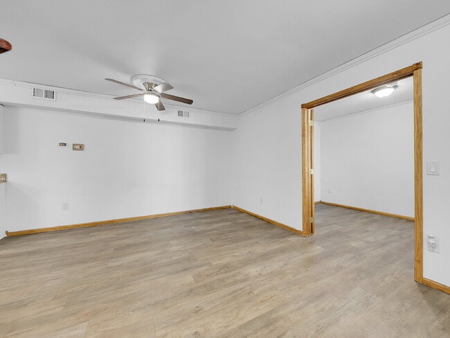 Building Photo - $1,440.95 with $300.00 OFF the FIRST MONTH'S RENT - 2 Bedrooms, 1 Bathroom, Condo in Lakewood wit...