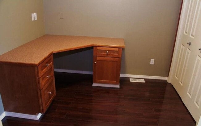 Building Photo - 11649 Birch Knoll Loop