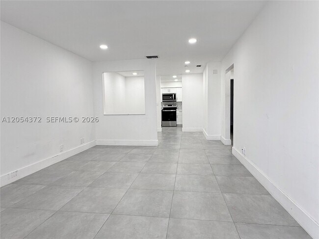 Building Photo - 1470 NW 22nd St