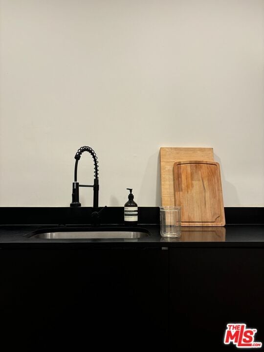 Building Photo - 246 Columbia Pl