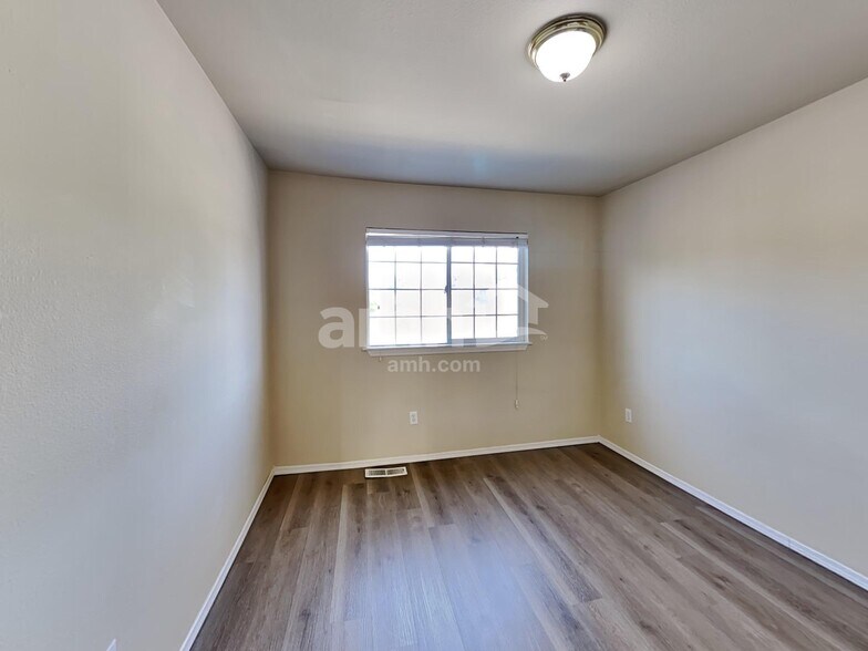 Building Photo - 19610 15th Avenue Ct E
