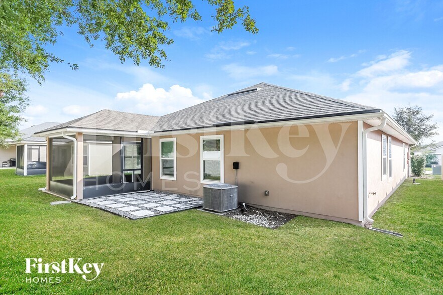 Building Photo - 4145 Emilio Ln